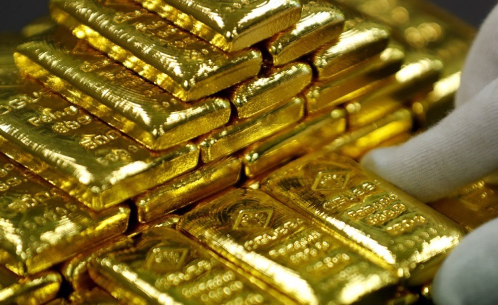 الذهب ينتعش مدعوما بارتفاع اسعار النفط
