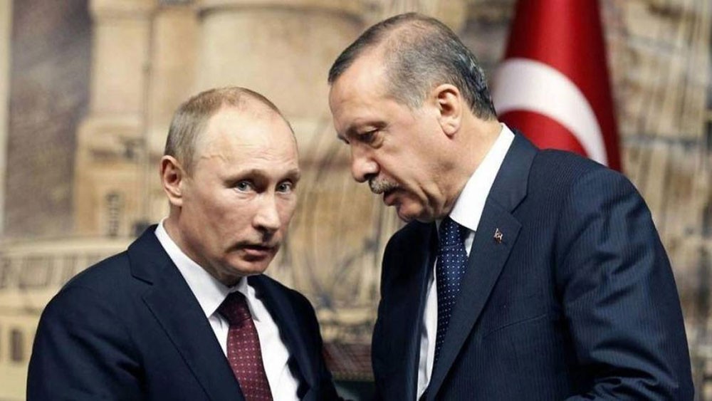صحيفة بوبليكو الإسبانية: على أردوغان أن يقرر قريباً إما أميركا أو روسيا