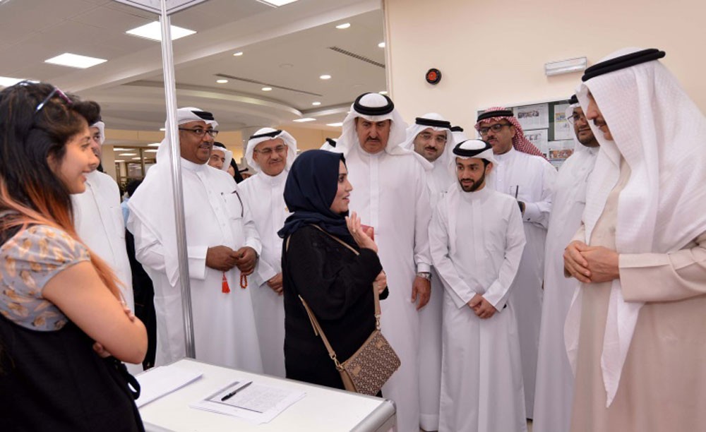 الباحثين عن العمل: معرض التوظيف يوفر فرص عمل مجزية