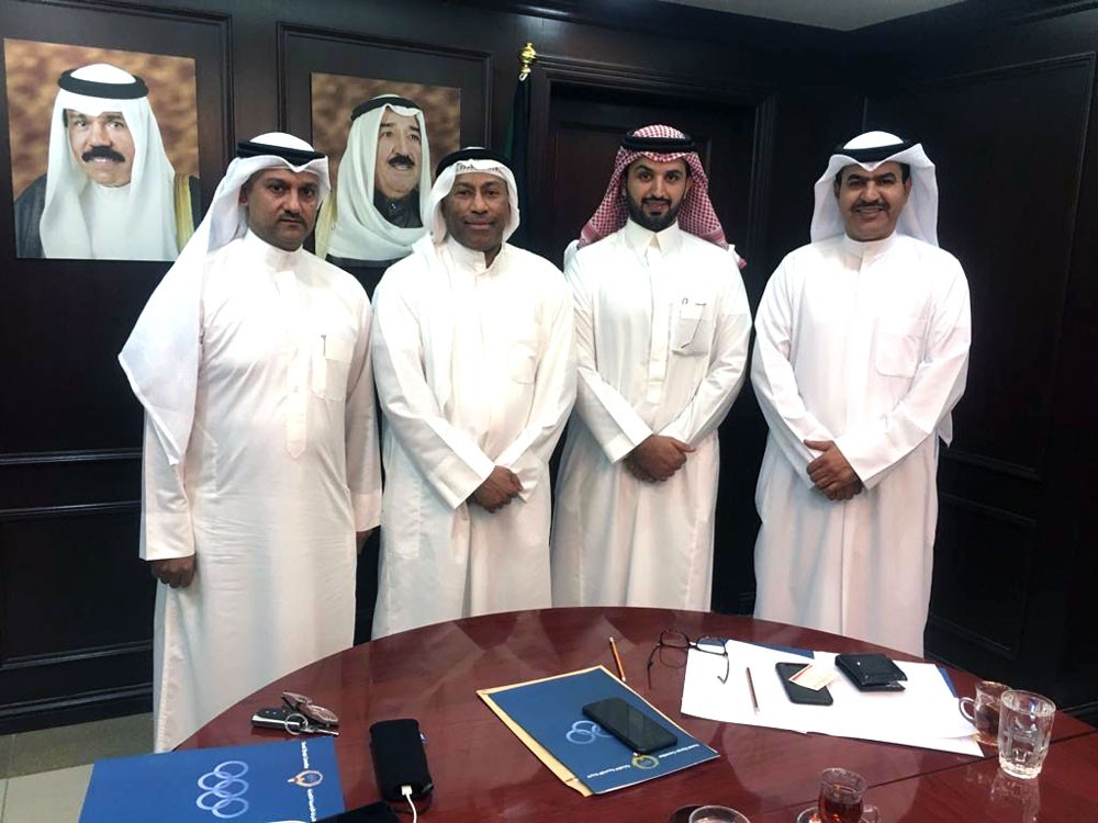 البحرين تتسلم اللجنة التنظيمية الخليجية للكرة الطائرة رسميا