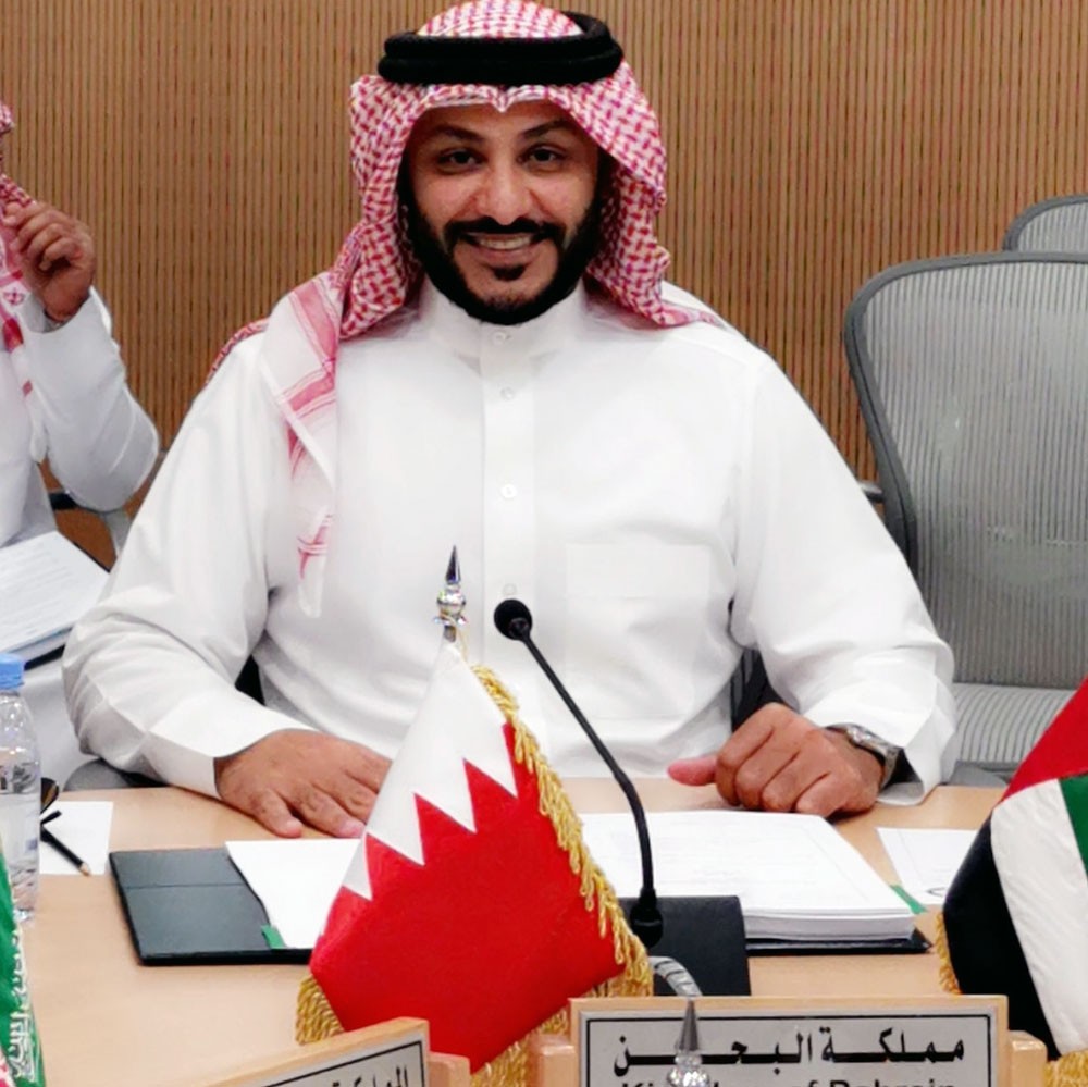المجبل يشارك بإجتماعات الأتحاد العربي للسباحة