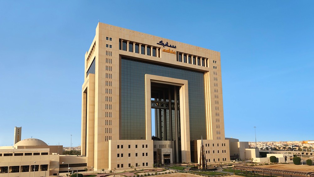 أرباح "سابك" الفصلية تنخفض 38% لـ3.41 مليار ريال