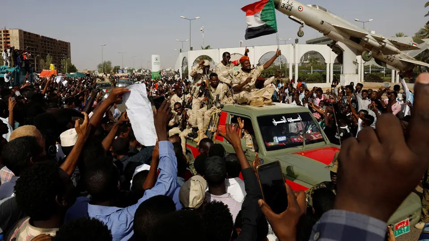 السودان.. الاعتصام مستمر واجتماع جديد حول الحصص