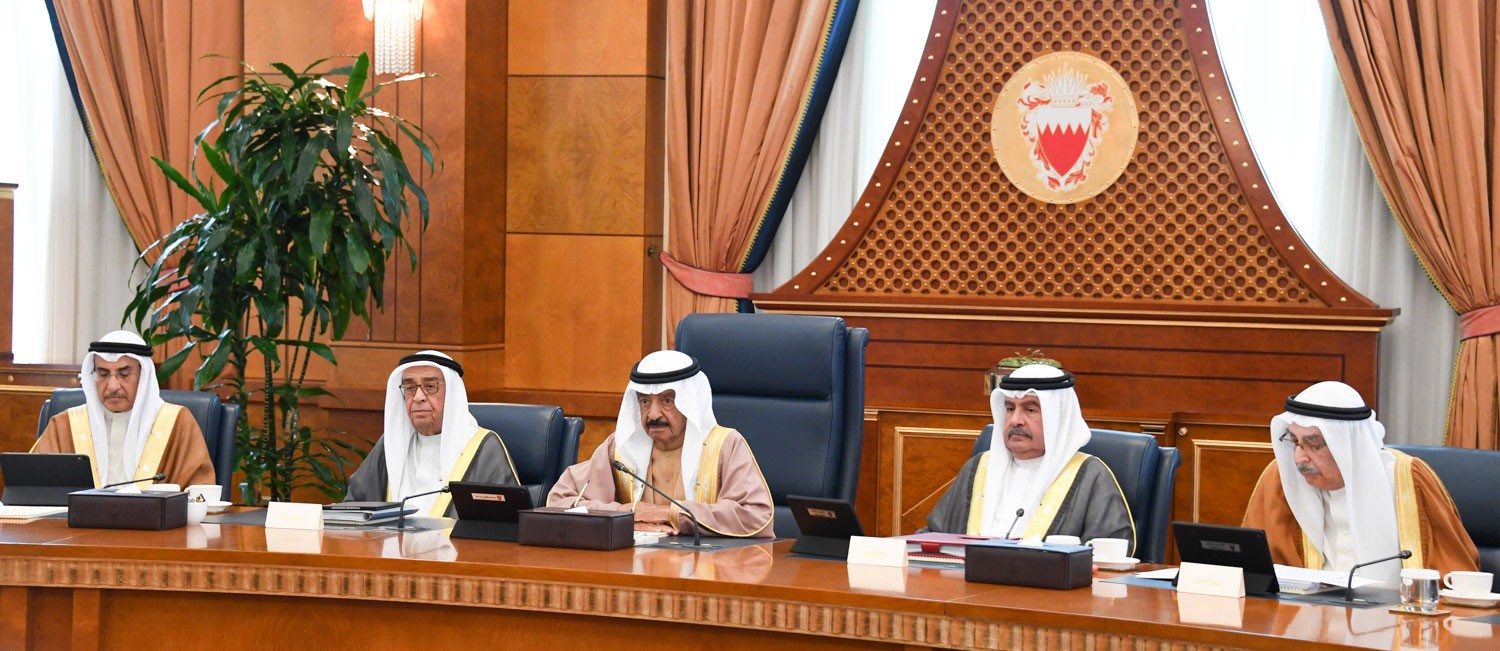 رئيس الوزراء يأمر بمضاعفة المساعدات الاجتماعية