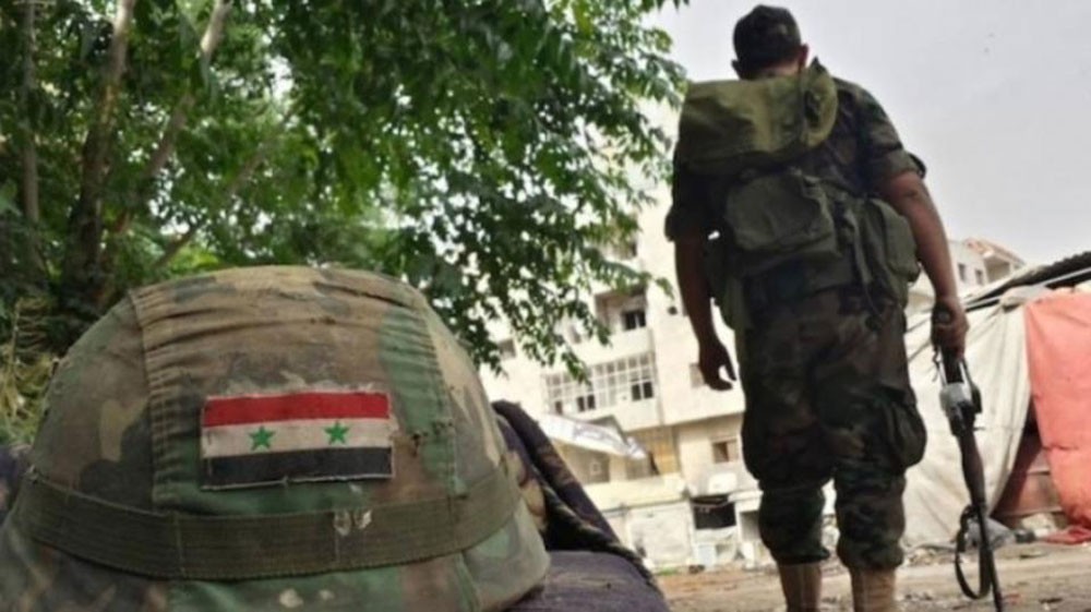 إسعاف قاضٍ سوري في مستشفى بعد قيام الشرطة بضربه