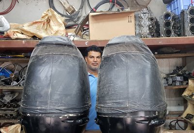 محمد حسن.. "بحار" تحول إلى "ميكانيكي محركات قوارب"