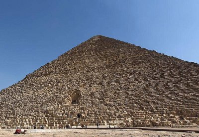  مصر.. القبض على "متسلق الهرم الأكبر" بعد مطاردة
