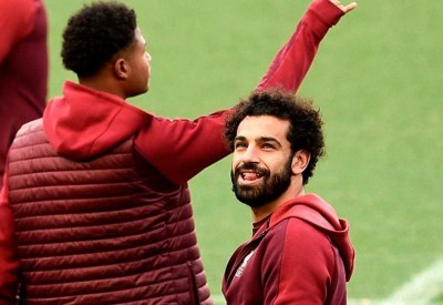 صلاح في "كامب نو".. صورة واحدة فضحت كل شيء
