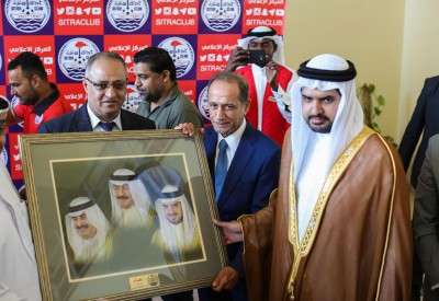 نادي سترة يحتفي بسمو الشيخ عيسى بن علي لدى زيارته للنادي