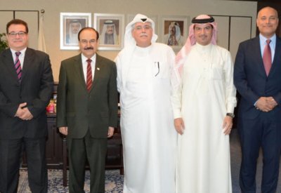 ميرزا يستقبل اصحاب فكرة تأسيس جمعية بحرينية للطاقة المستدامة