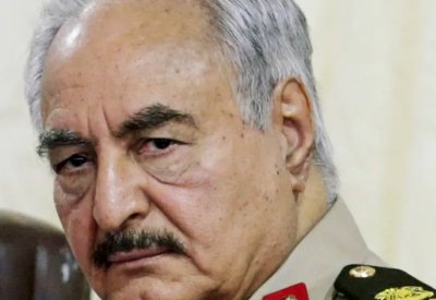 حفتر يدعو الجيش لتلقين الوفاق والميليشيات "درساً أعظم وأكبر"