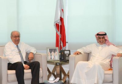 وزير الصناعة يجتمع بالرئيس التنفيذي لشركة محركات البحرين