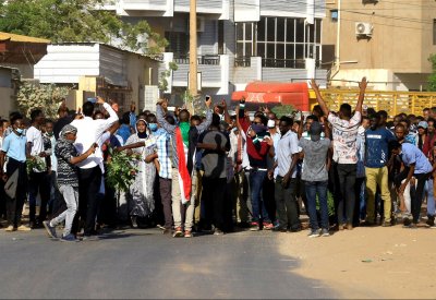 "الحرية والتغيير" تهدد بعصيان مدني في السودان