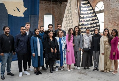حضور لافت وتفاعل مع أعمال الفنانين البحرينيين بمعرض آرت باب في "البندقية"