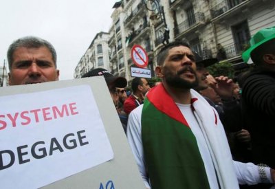 احتجاجات الجزائر رغم رمضان والحر: صامدون بالحراك ماضون