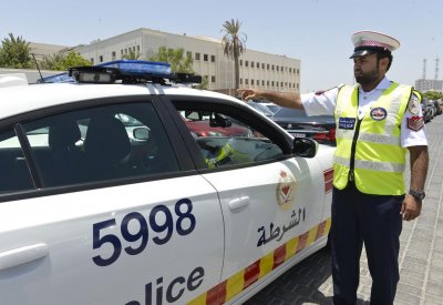 حبس شاب ارتكب حادثا وهو بحالة غير طبيعية وضرب شرطي