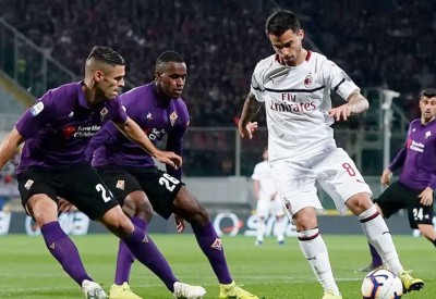 ميلان يهزم فيورنتينا ويواصل البحث عن "الأبطال"
