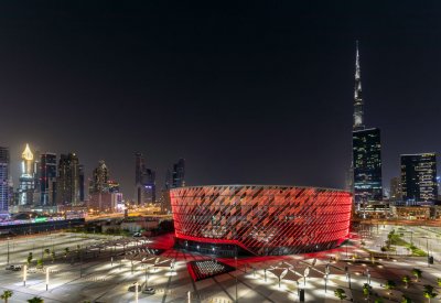 دبي تحتفل باليوم العالمي للضوء مع تشغيل العرض الخارجي لكوكاكولا أرينا