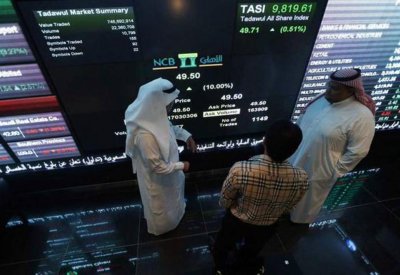 أسهم السعودية ترتفع بدعم من البنوك وتباين أداء باقي أسواق الخليج