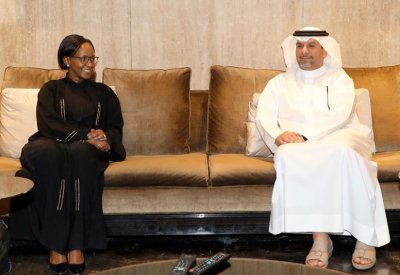 الرئيس التنفيذي للمجلس الأعلى للبيئة يبحث مع المديرة التنفيذية للأمم المتحدة للبيئة بالإنابة سبل التعاون الثنائي