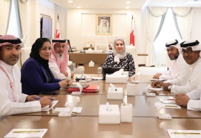 رئيسة مجلس النواب تلتقي بلجنة المرافق العامة والبيئة وتشيد بأدائها