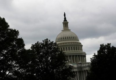 كبار المسؤولين يطلعون الكونغرس على التطورات بشأن إيران