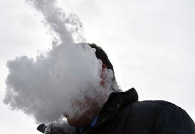 دراسة تكشف أثر السجائر الإلكترونية على راغبي ترك التدخين