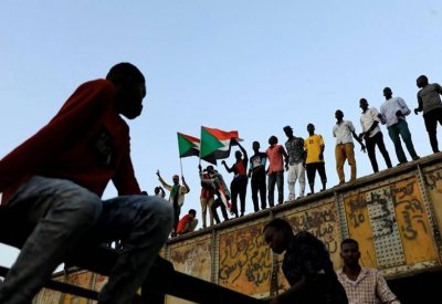 إضراب بالسودان.. على وقع التصعيد بين الانتقالي والتغيير