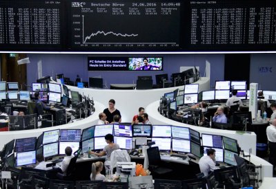 أسهم أوروبا تتجه نحو أول هبوط شهري في 2019