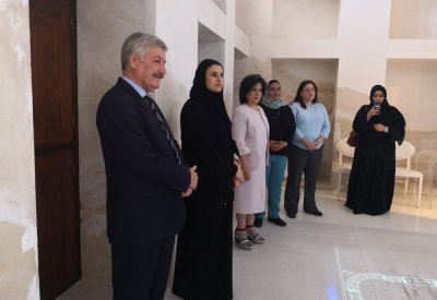 وزيرة العلوم المتقدمة الإماراتية تزور مركز الشيخ إبراهيم