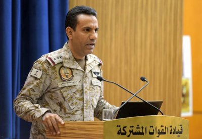 التحالف: بعض أسلحة الحوثي تحمل صور الأسد وتُهرّب من لبنان
