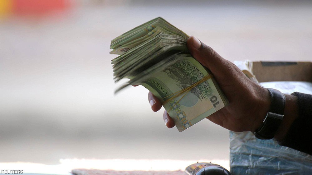  تونس.. الحكومة تواجه التوتر الاجتماعي بزيادة الرواتب