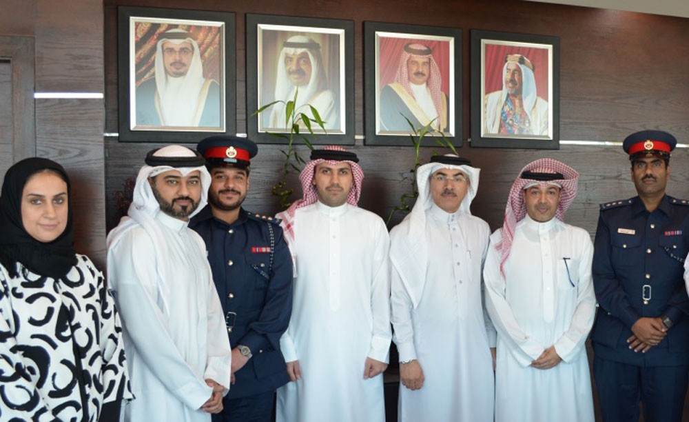 تسجيل المركبات و تجديد الرخص عبر الخدمة الإلكترونية فقط