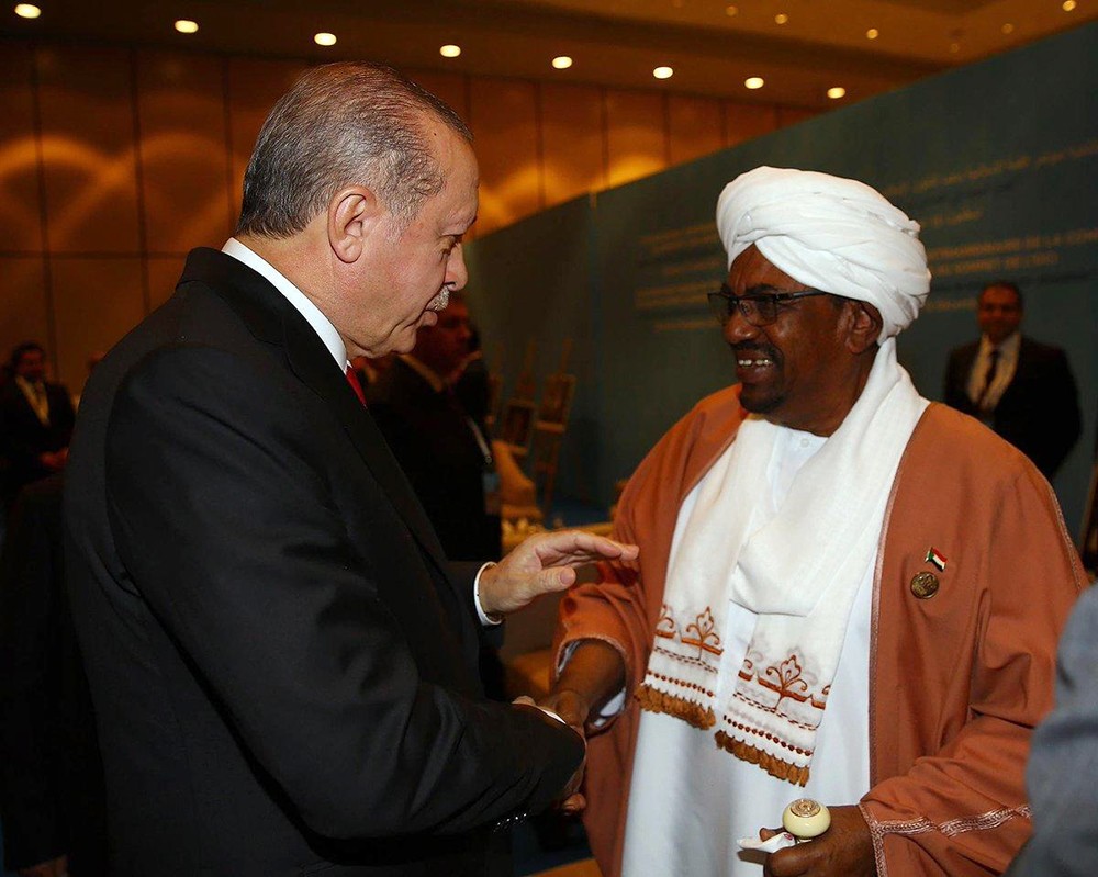 صفقة تركيا الاستخباراتية والعسكرية مع مخلوع السودان في مهب الريح