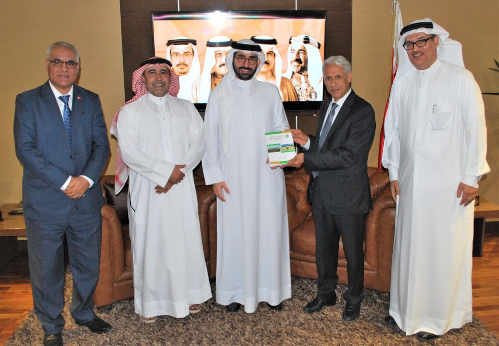 المؤيد يبحث احتياجات رئيس نادي اتحاد الريف