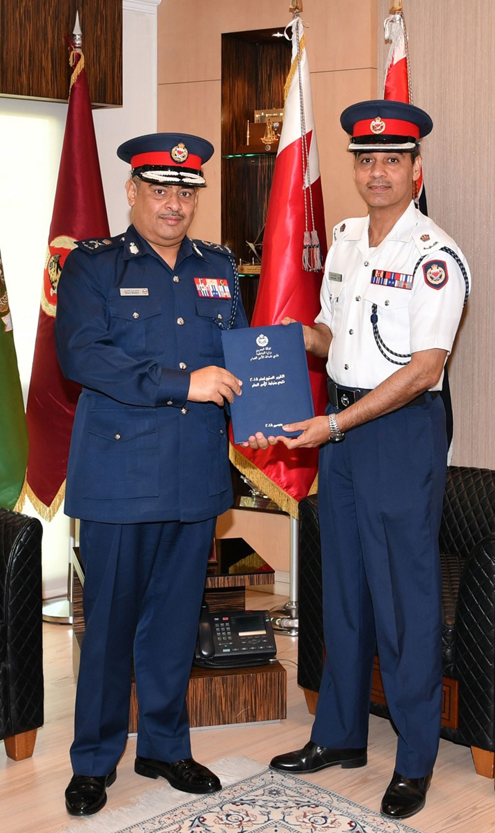رئيس الأمن العام يشيد بجودة خدمات نادي الضباط