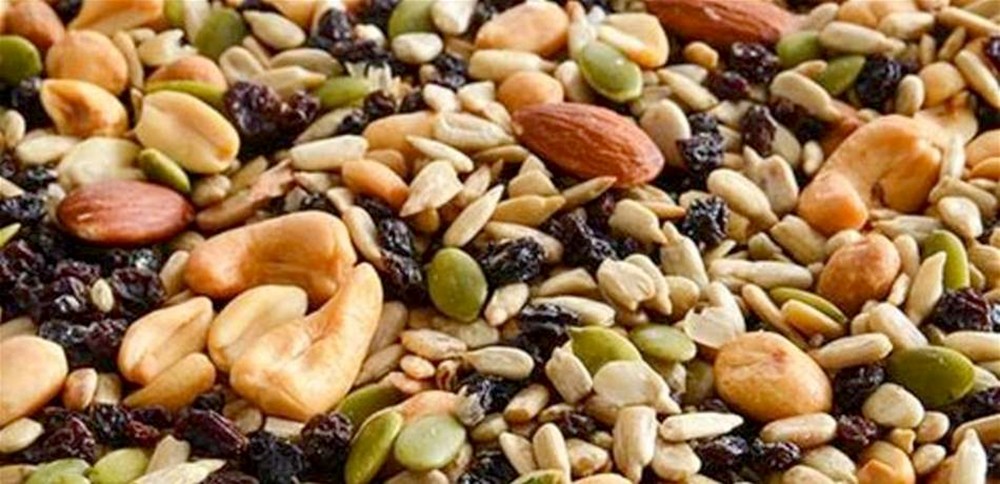 لهذه الأسباب ينصح بتناول المكسرات عند السحور