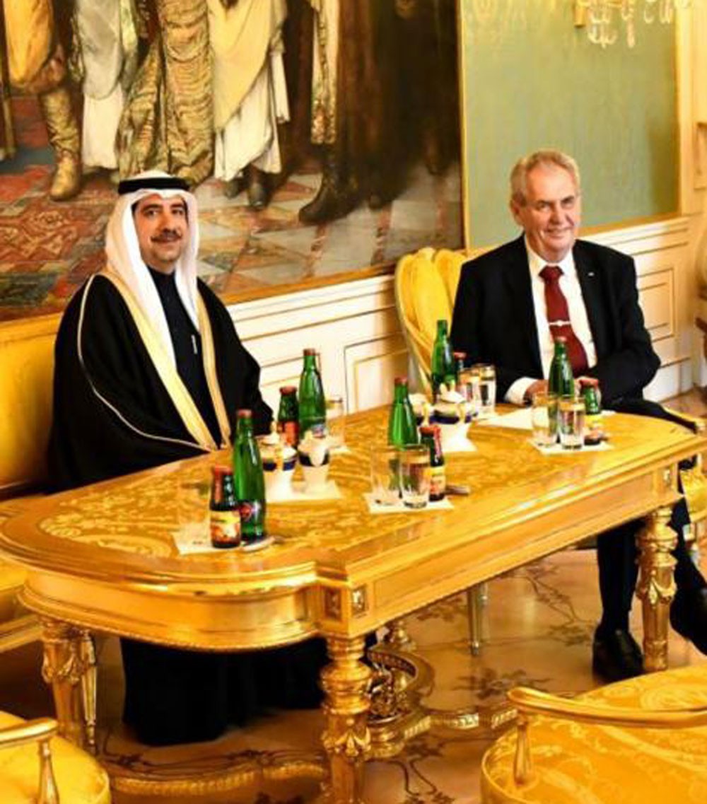 رئيس التشيك يتسلم أوراق اعتماد سفير البحرين
