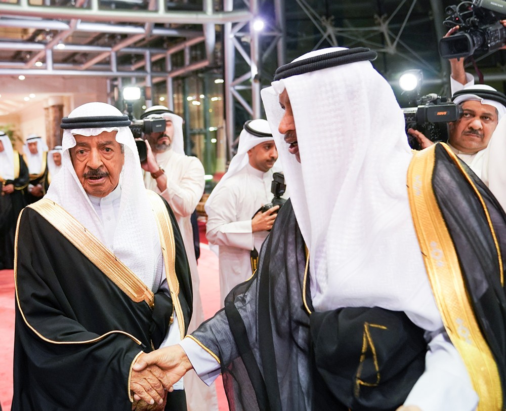 سمو رئيس الوزراء يعود الى ارض الوطن