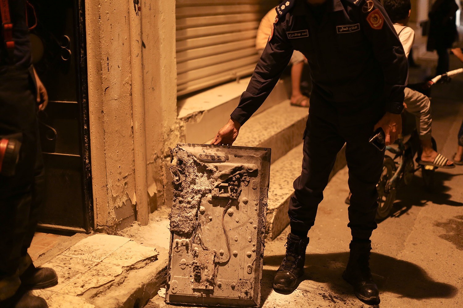 بالصور : "تلفاز" يتسبب في حريق بمنزل في الرفاع الشرقي