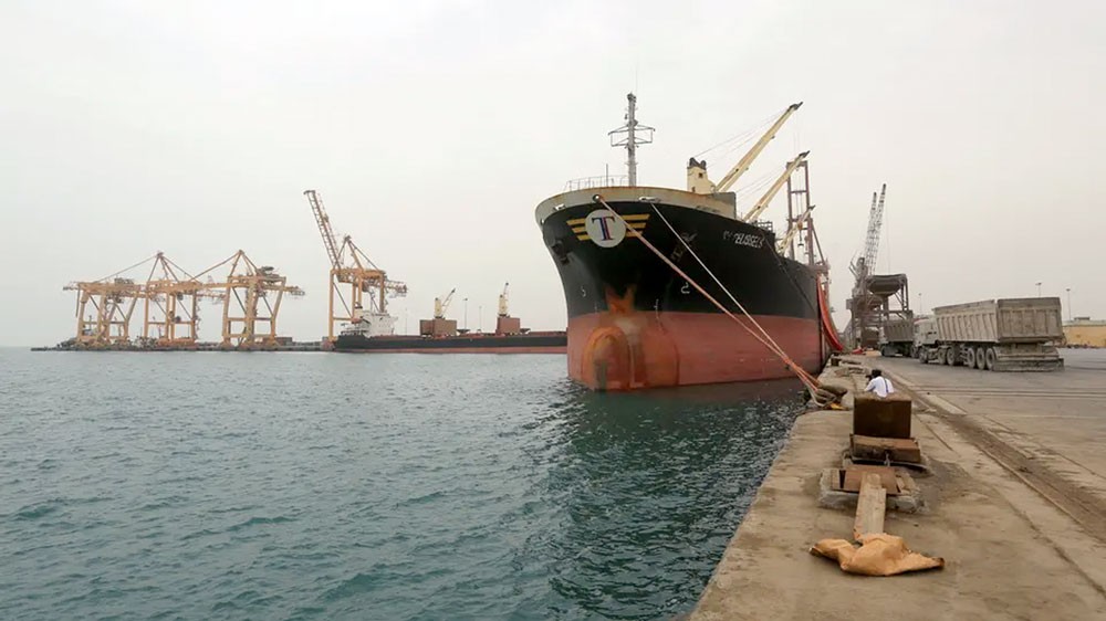 الحديدة.. الحكومة تتمسك بمراقبة الانسحاب من الموانئ