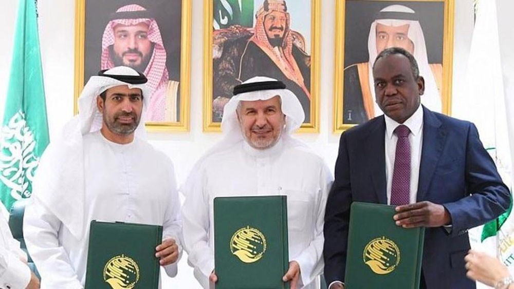 70 مليون دولار من السعودية والإمارات لدعم المعلمين باليمن
