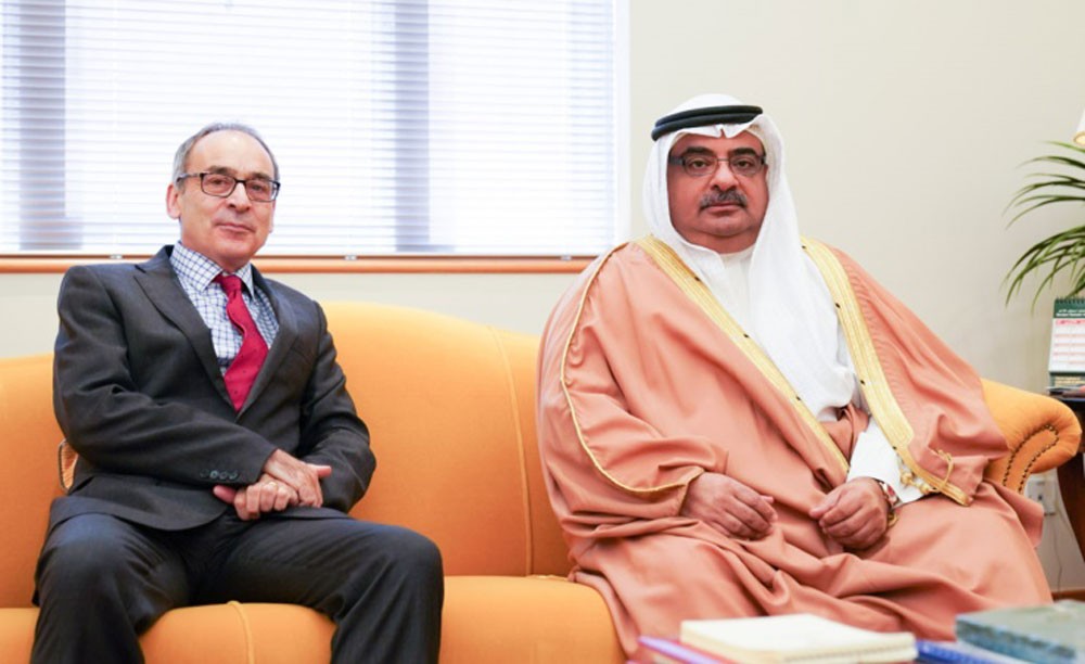 سمو الشيخ سلمان بن خليفة يشيد بعلاقات الصداقة البحرينية البريطانية