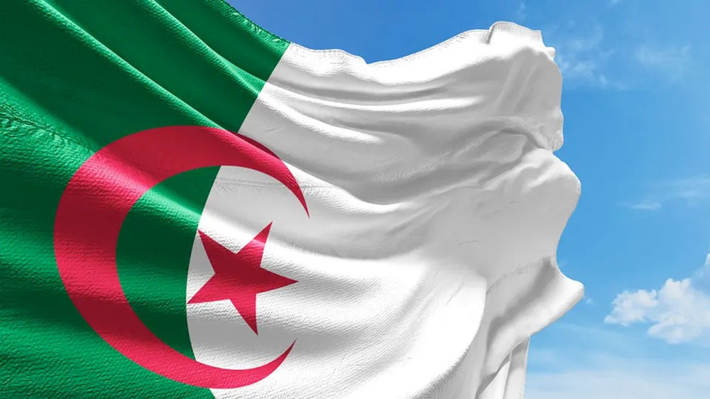 الجزائر تحتفل بـ"عيد الطالب" في ظل الحراك الشعبي