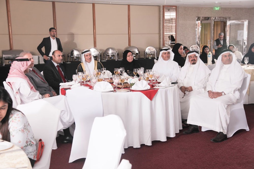 وزير العمل يرعى اللقاء الرمضاني السنوي لجمعية ألواني البحرين