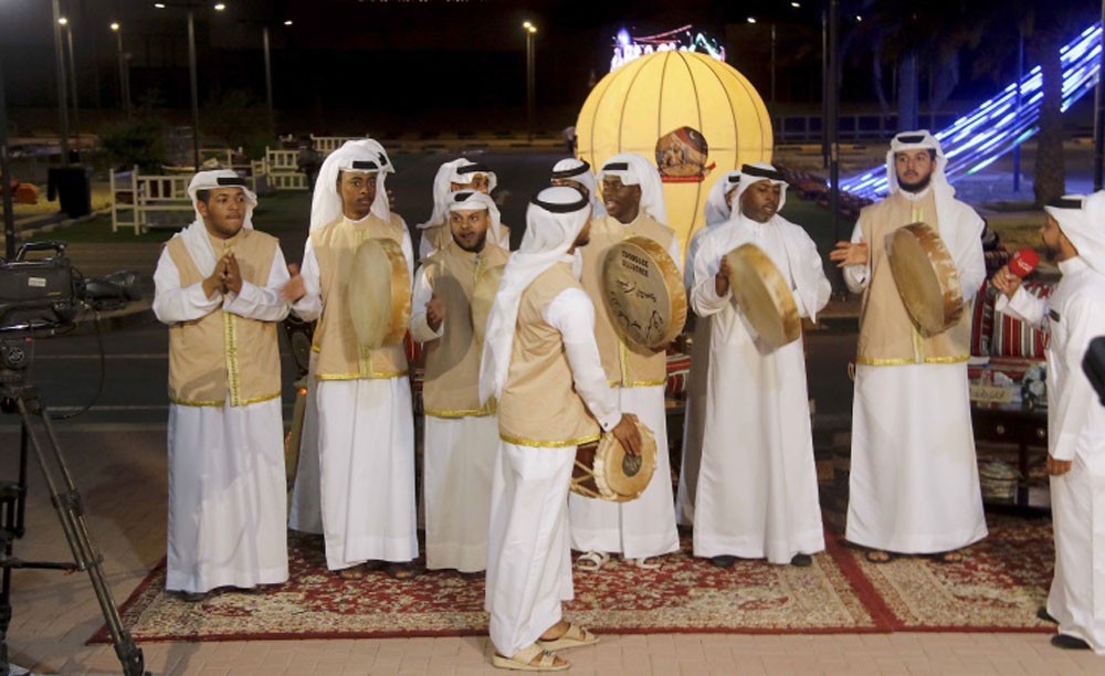 مهرجان ناصر بن حمد الرمضاني الشعبي يحتفل بـ (القرقاعون)