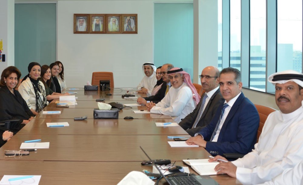 وزير الصناعة يستقبل مجلس أمناء المؤسسة البحرينية لريادة الأعمال