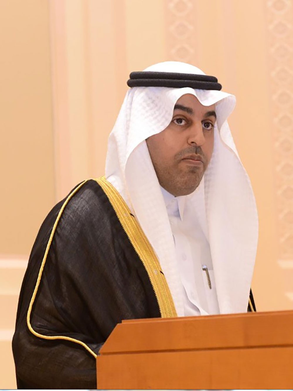 رئيس البرلمان العربي : الملك سلمان يتصدى للأخطار المُحدِقة بالعالم العربي