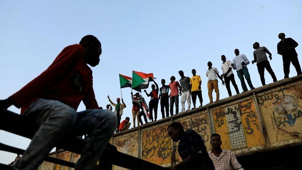 إضراب بالسودان.. على وقع التصعيد بين الانتقالي والتغيير