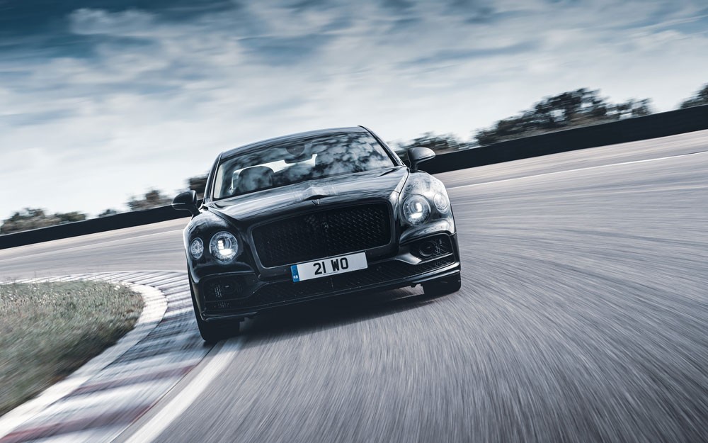 SPUR الجديدة كلّياً من BENTLEY